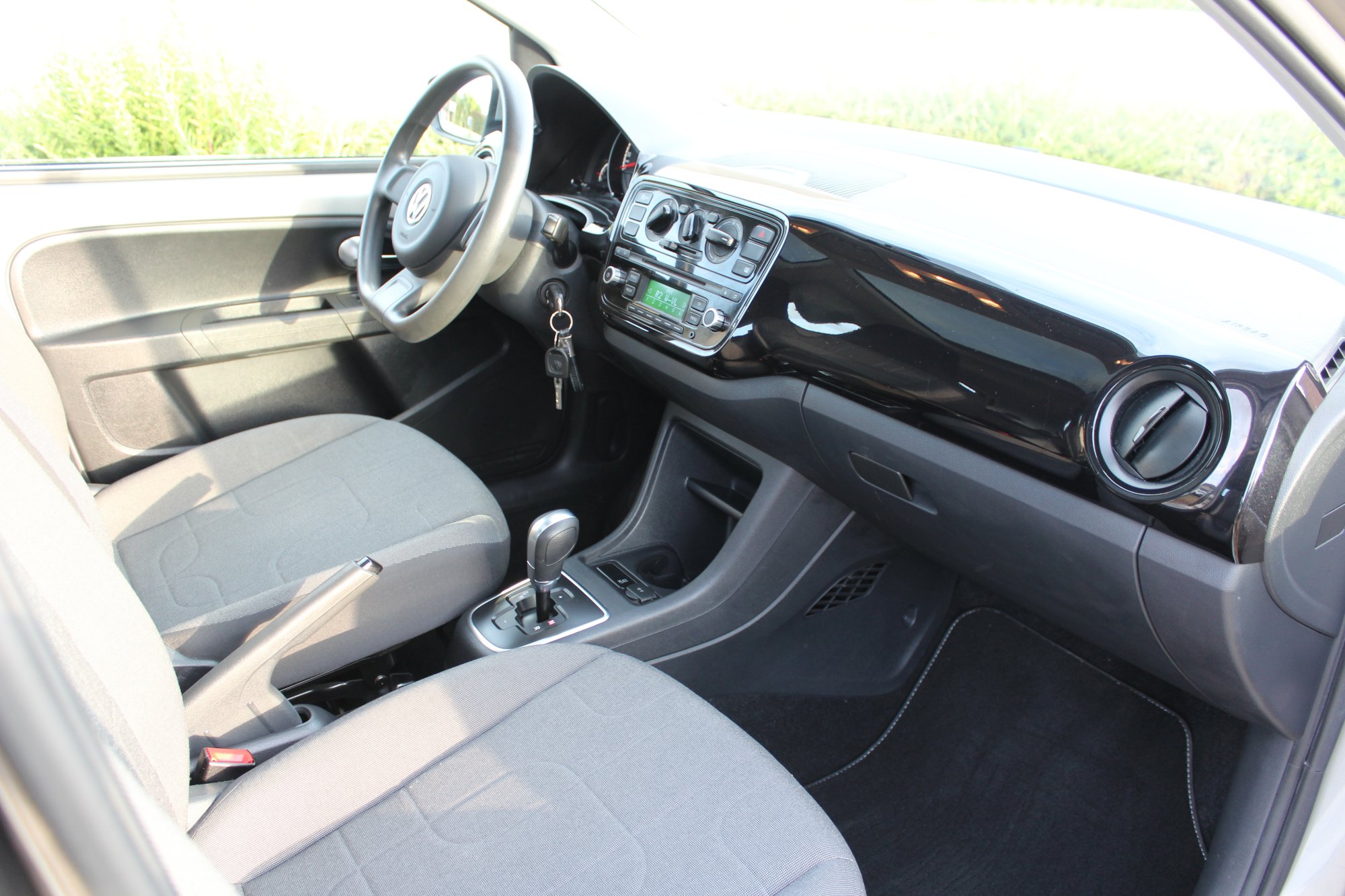 Volkswagen Up - foto 7