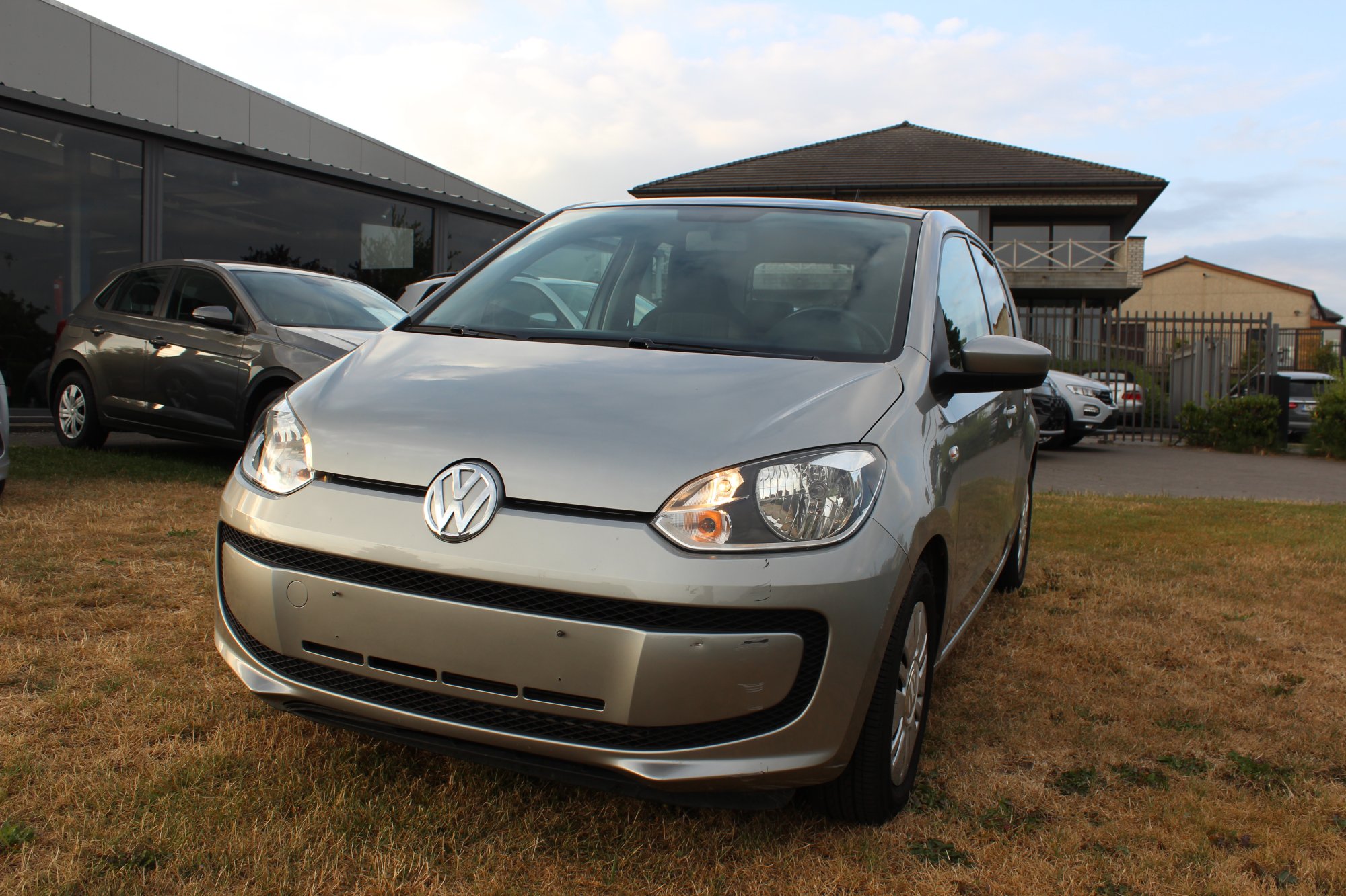 Volkswagen Up - foto 2