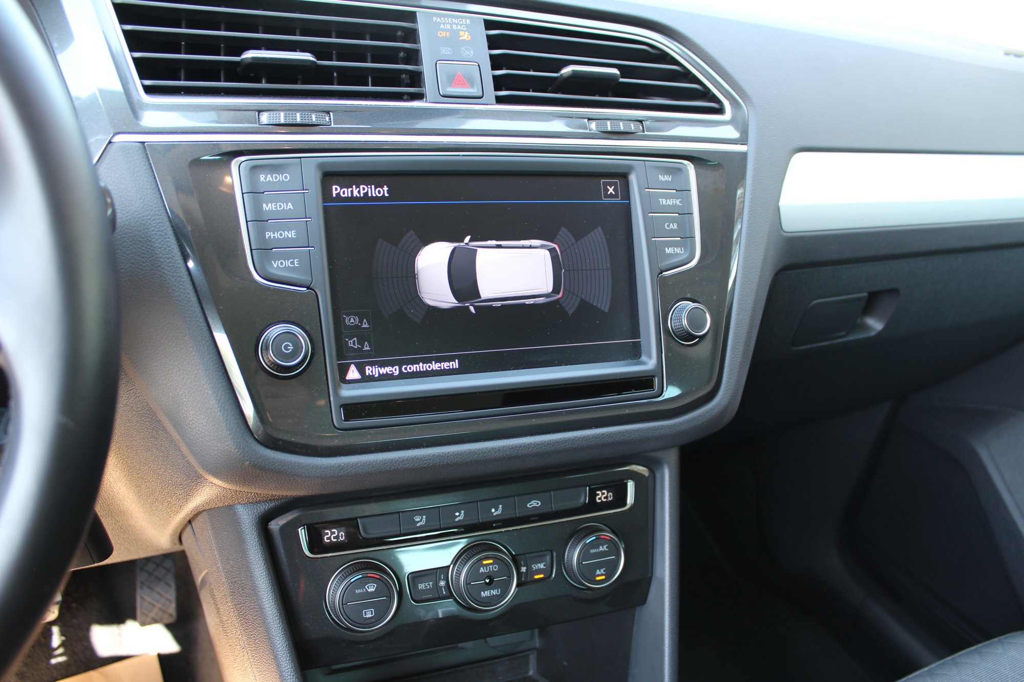 Volkswagen Tiguan - foto 14