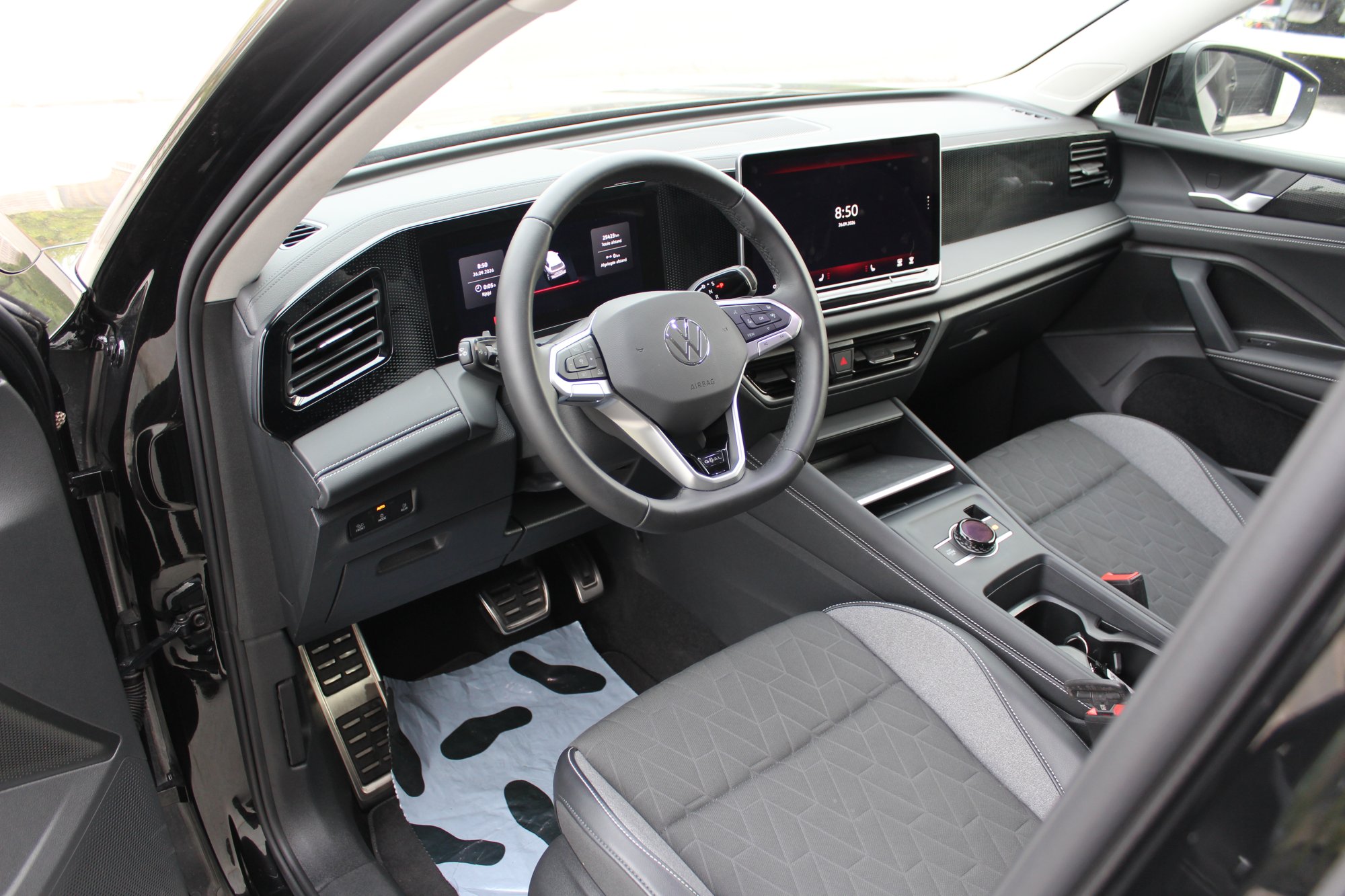 Volkswagen Tiguan - foto 11