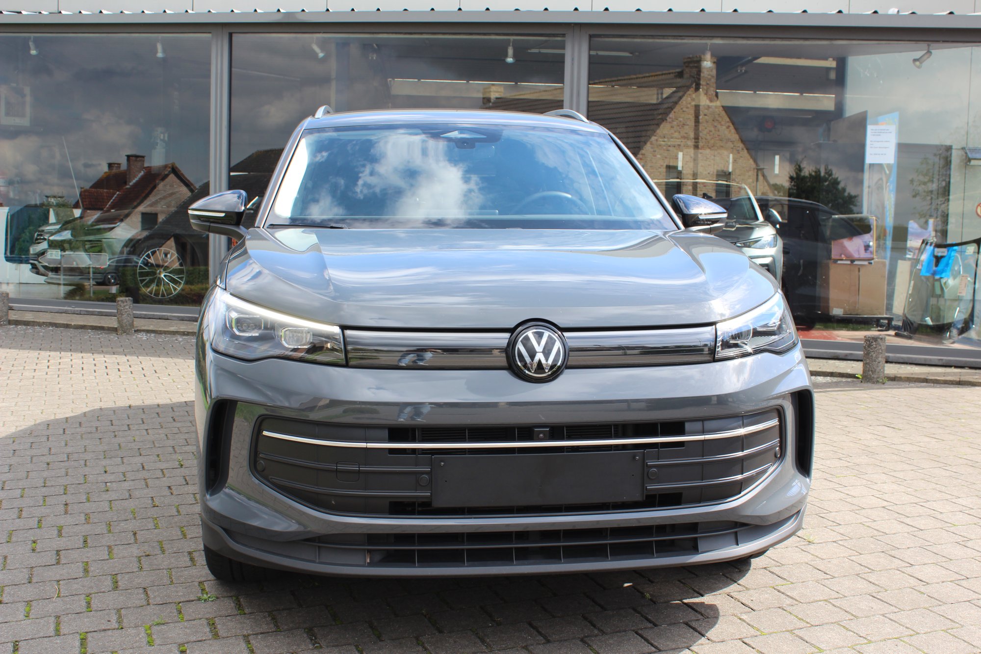 Volkswagen Tiguan - foto 2