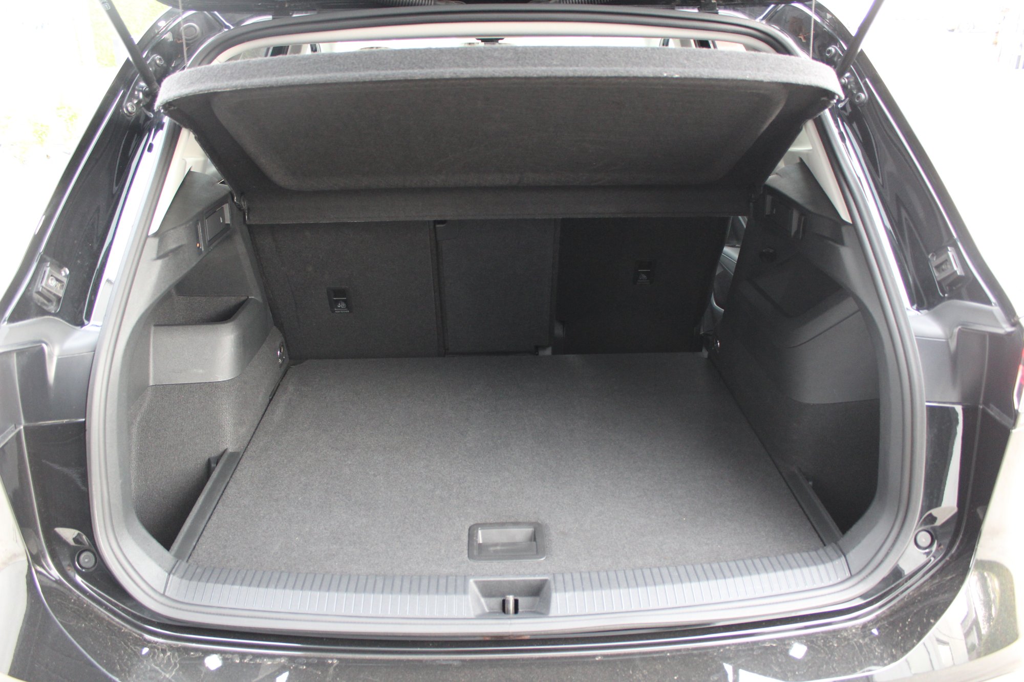Volkswagen Tiguan - foto 8