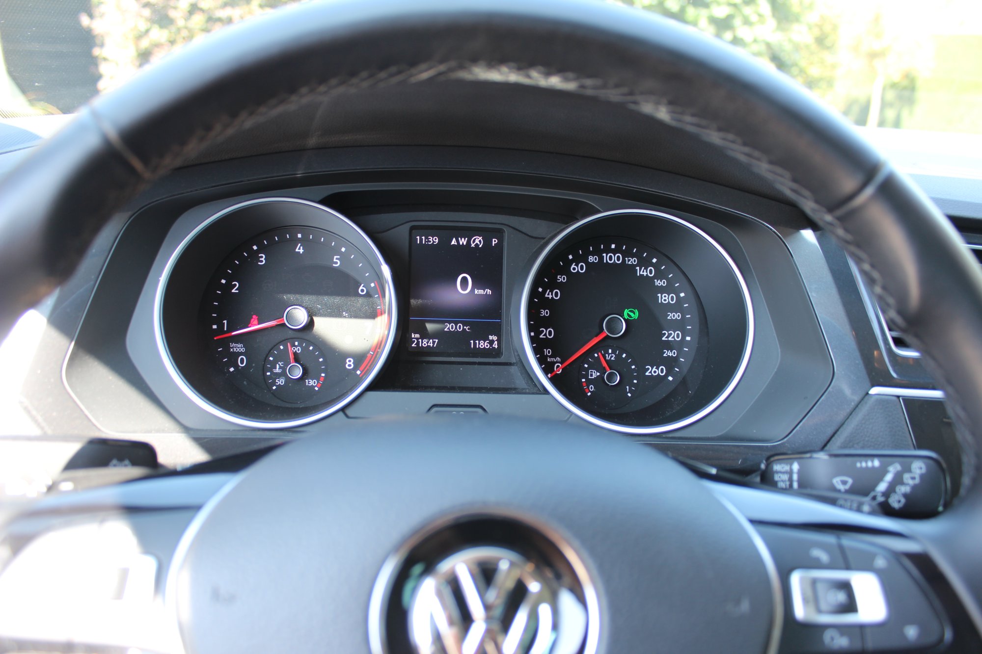 Volkswagen Tiguan - foto 12