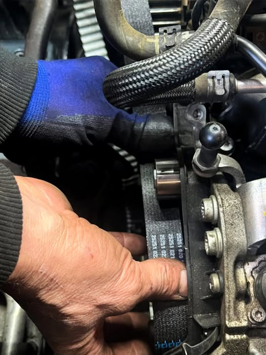 ➡️ Distributieriem vervangen